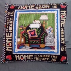 NWOT  Throw Pillow, Home is where the Heart is. Home Made